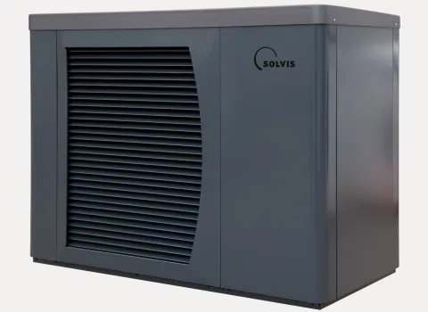 Freigestelltes Produktfoto der Wämepumpe SolvisPia von Solvis