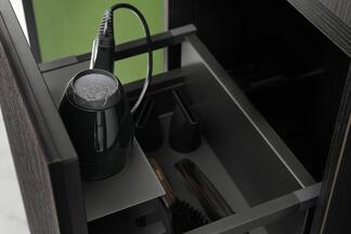 Offener Auszug Apothekerschrank der Kollektion Lin20 von burgbad